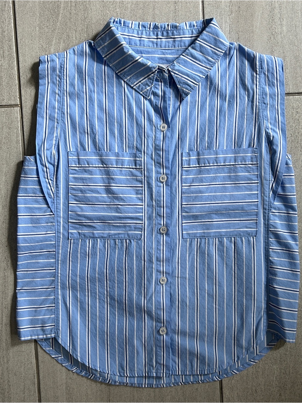 Evereve Blue & White Striped Button-Up Shirt